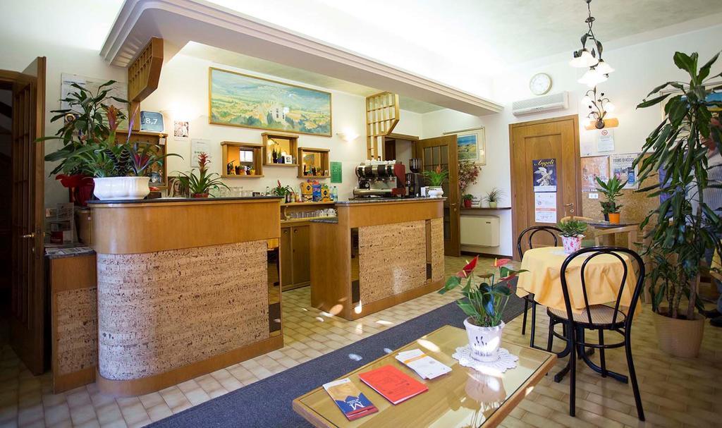 Hotel Vignola Assisi Kültér fotó