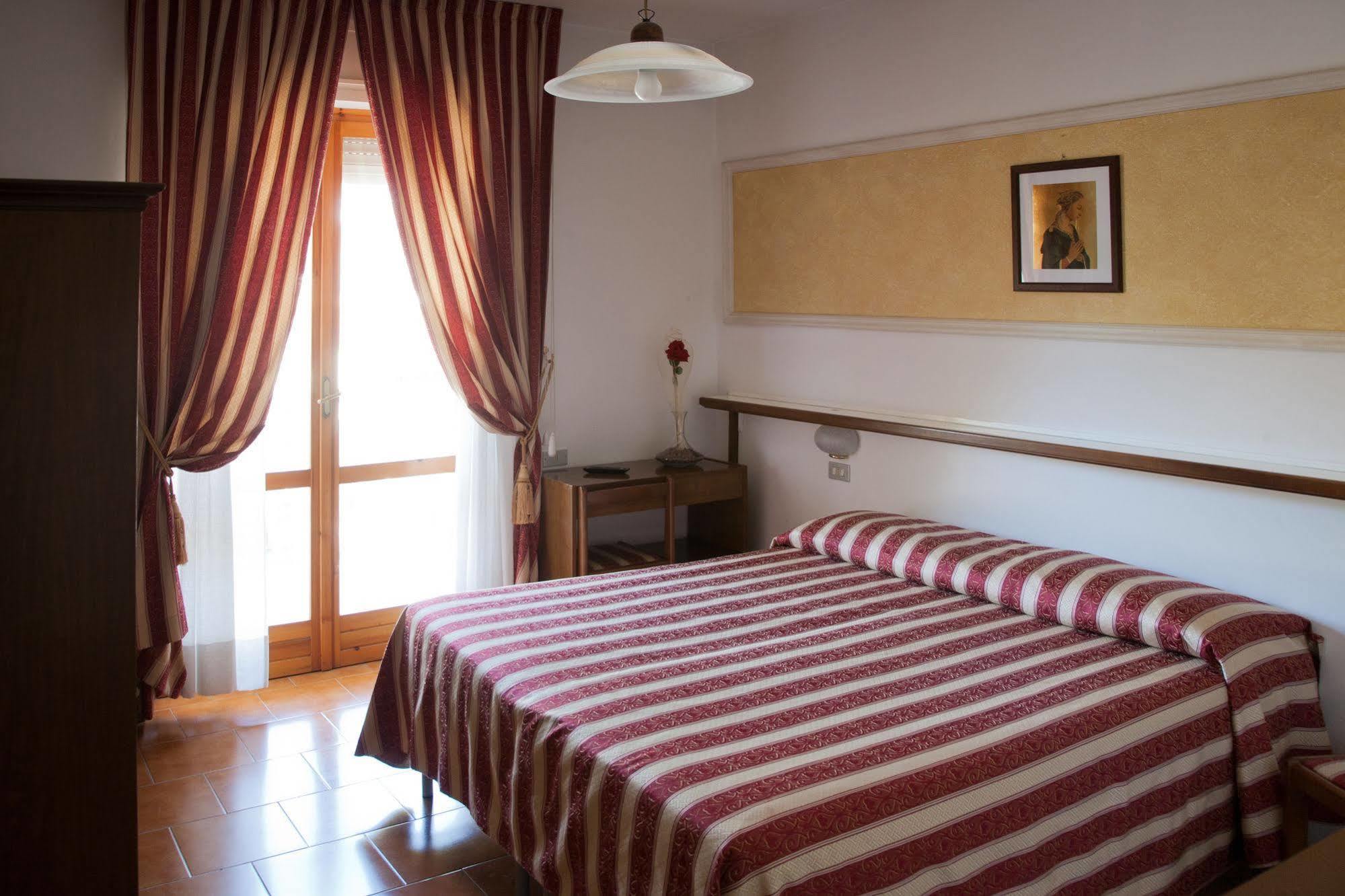 Hotel Vignola Assisi Kültér fotó