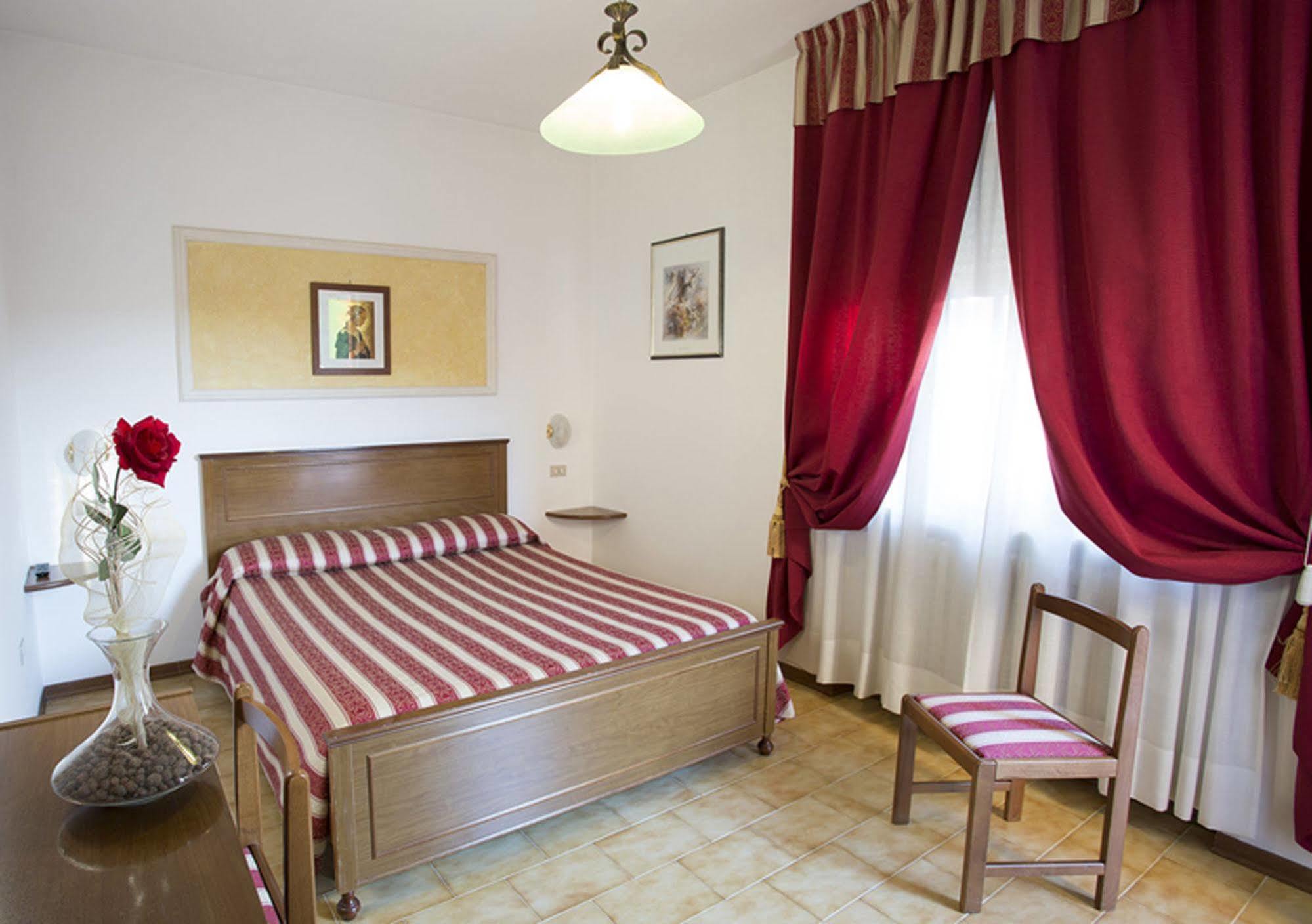 Hotel Vignola Assisi Kültér fotó
