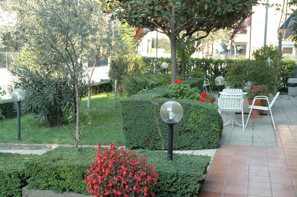 Hotel Vignola Assisi Kültér fotó